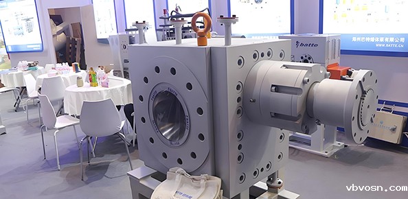 聚合物熔体齿轮泵的工作温度与工作压力